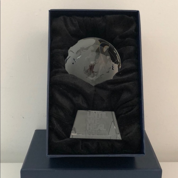 DONATE TO OPERATION SMILE PLEASE PURCHASE - Picture 3 of 15